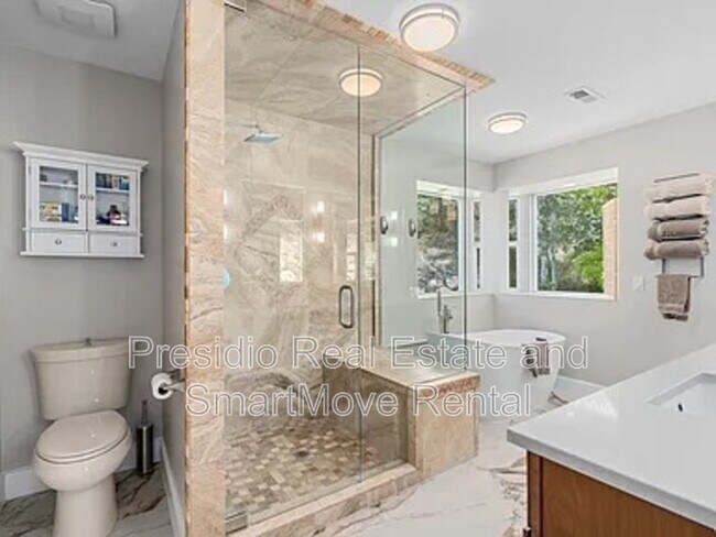 Building Photo - 10927 S Lostwood Dr
