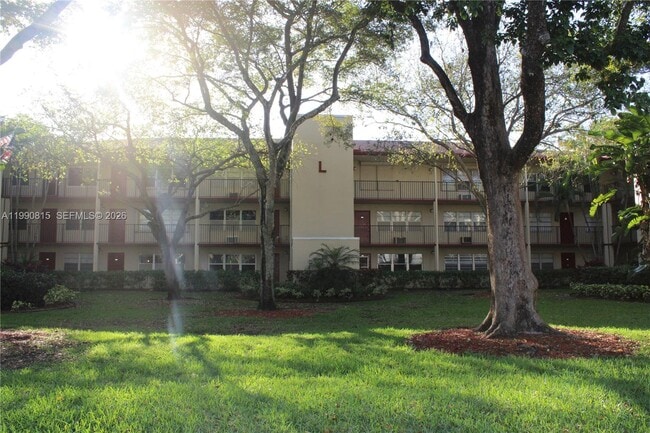 Building Photo - 200 SW 132nd Way