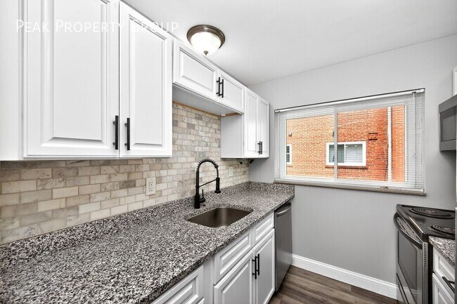 Building Photo - 3139 Beaver Ave