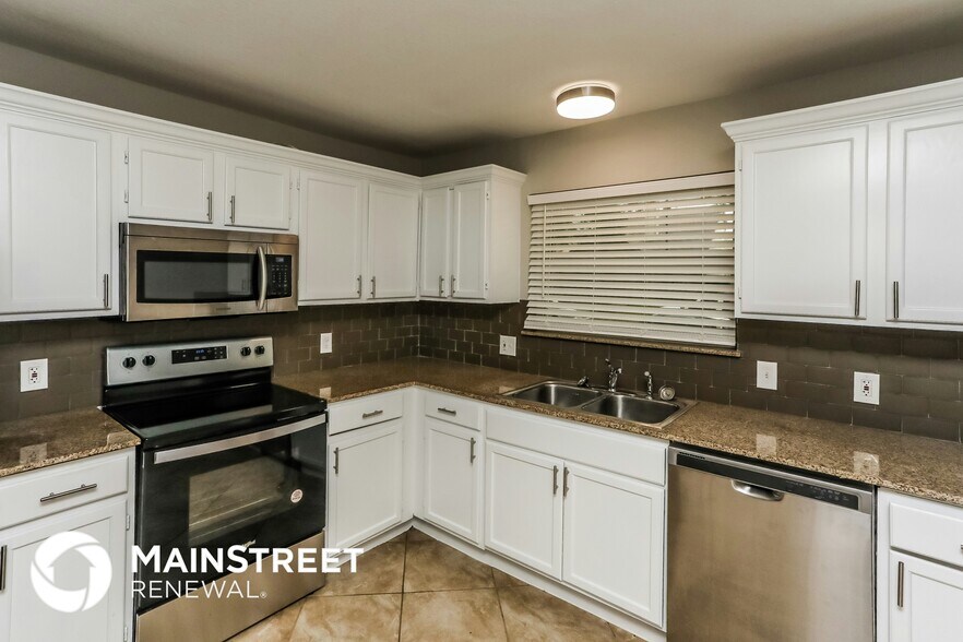 Building Photo - 10368 Wood Heights Dr