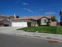 Building Photo - Beautiful One Story Offering 1559 sq. ft. ...