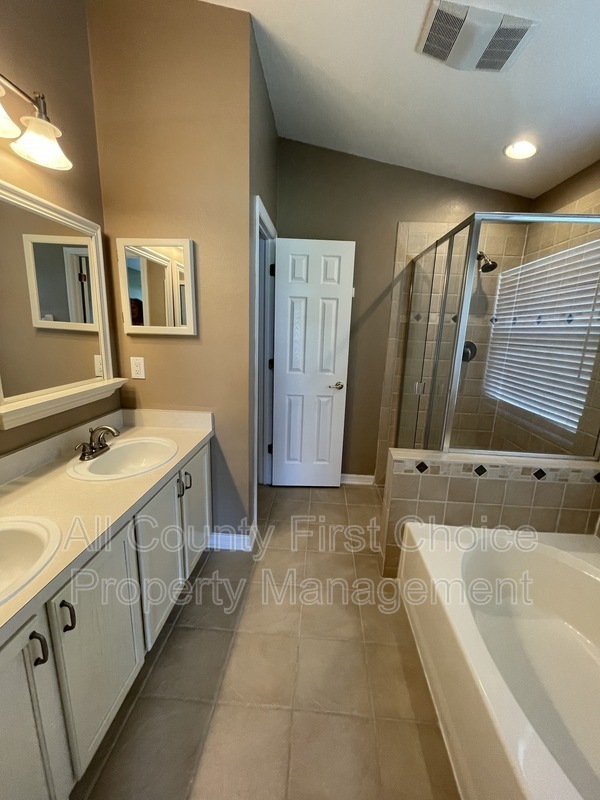 Building Photo - 8508 Tidal Bay Ln