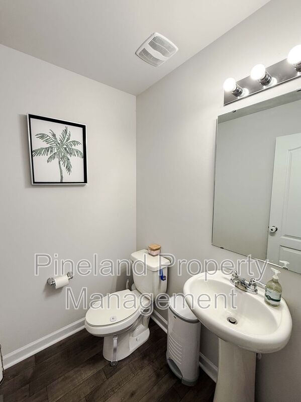 Building Photo - 245 Desert Orchid Cir