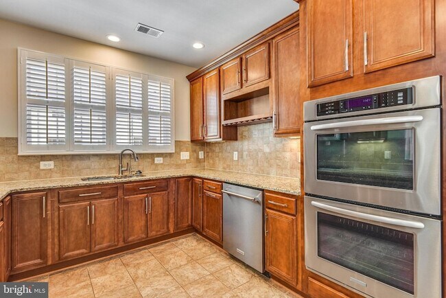 Building Photo - 4490B Beacon Grove Cir
