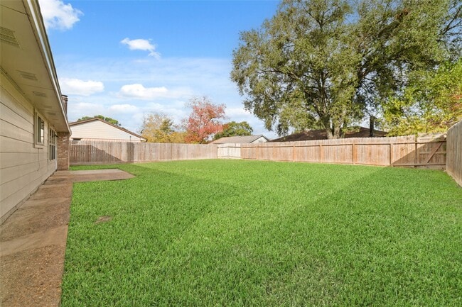 Building Photo - 14250 Laffite Dr