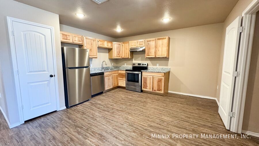 Building Photo - 2519 N Ave O