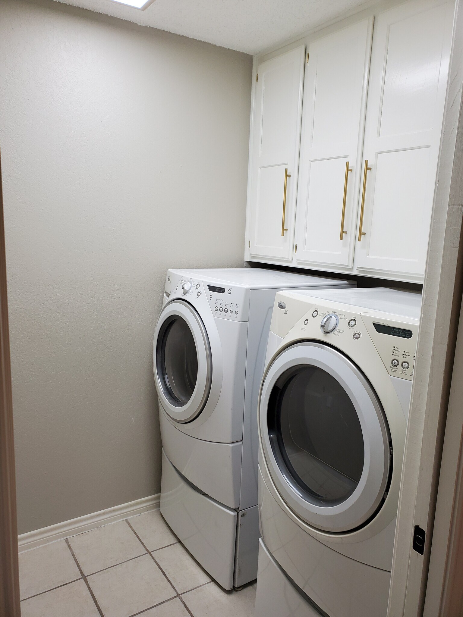 Utility - new top load washer and dryer since photo - 106 N Troy Ave