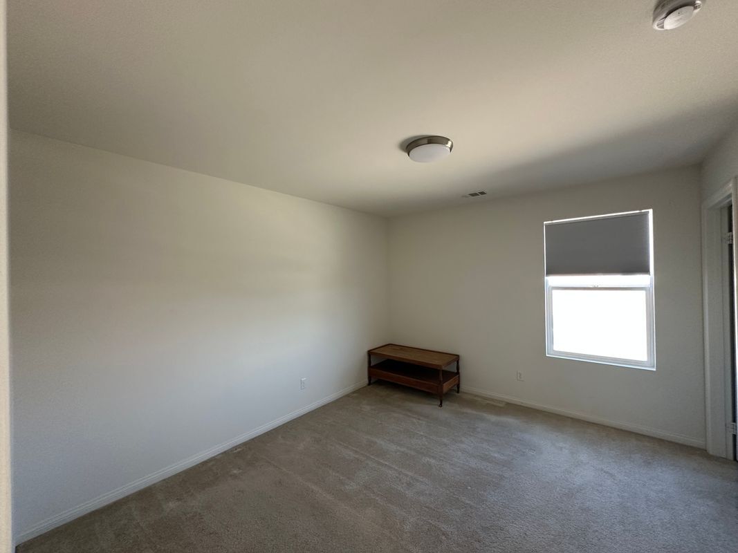 Building Photo - 15176 Sheridan Ct
