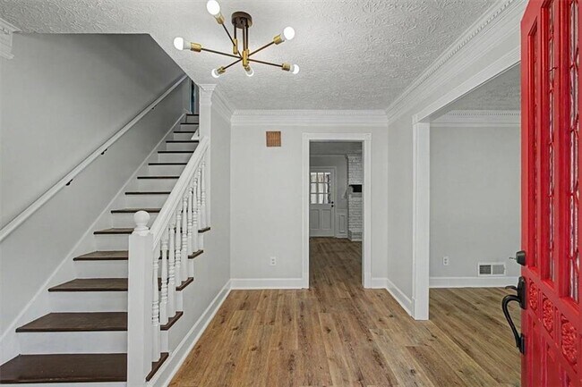 Building Photo - 3947 Camrose Pl