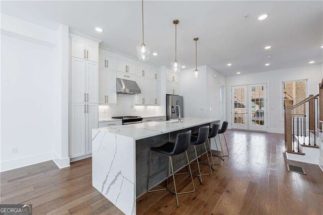 Building Photo - 1032 Robert Smalls Wy