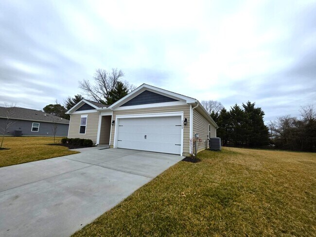 Building Photo - 1105 Albritton Ln