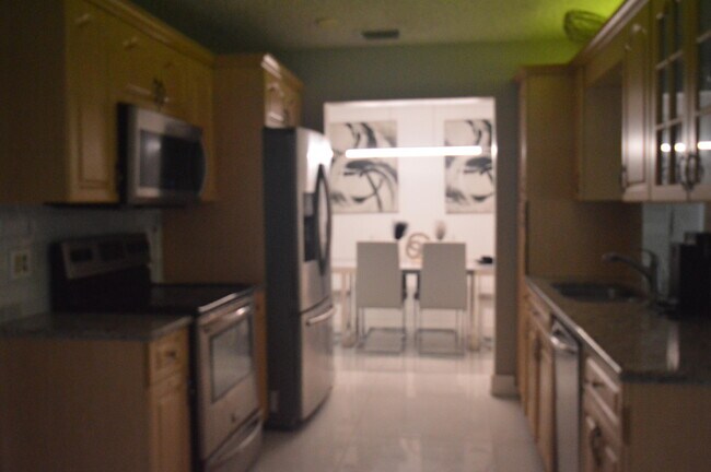 Building Photo - 896 SW 64th Terrace