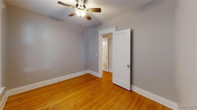 Building Photo - 139 Fordham Dr
