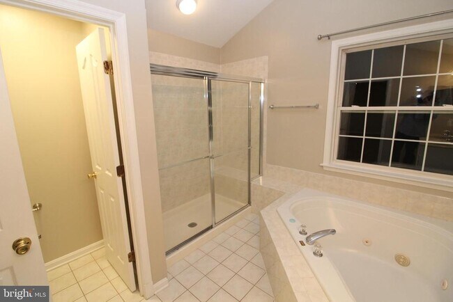 Building Photo - 12990 Pintail Rd