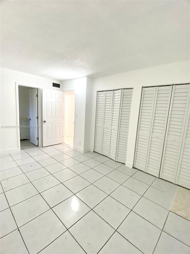 Building Photo - 850 SW 74th Terrace