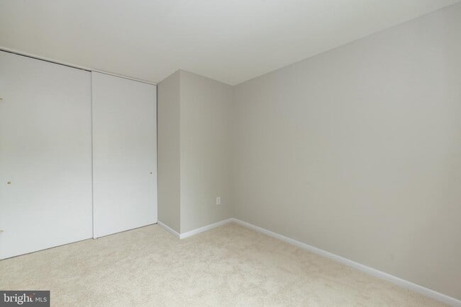 Building Photo - 5620 Summer Oak Way