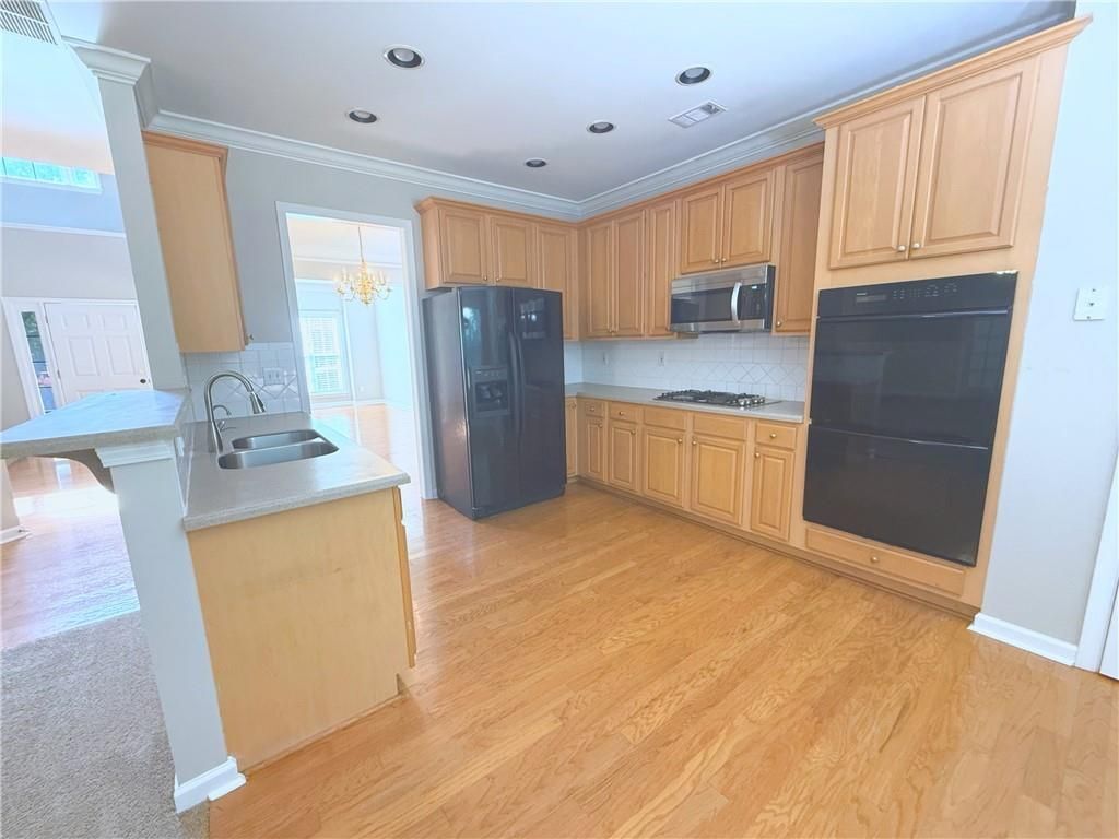 Building Photo - 12442 Waterside Dr