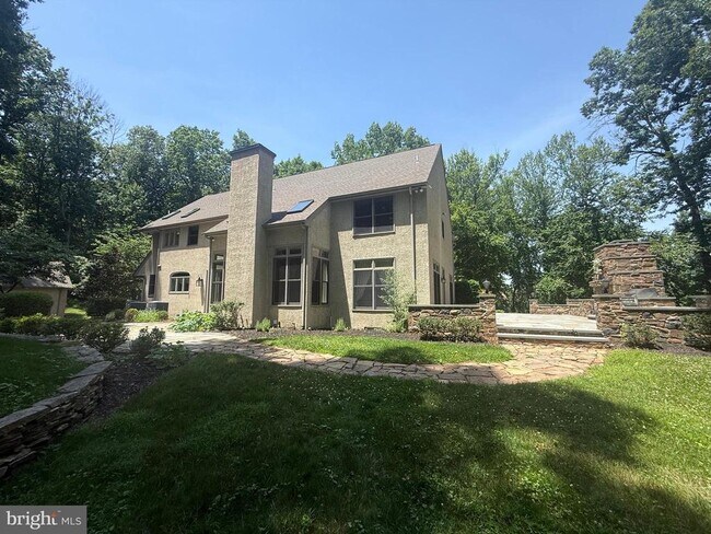 Building Photo - 1714 Hickory Hill Rd