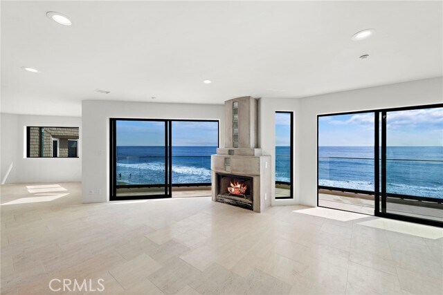 Building Photo - 715 Ocean Front
