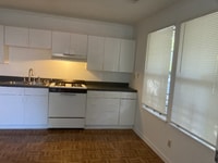 Building Photo - 2020 Plum St