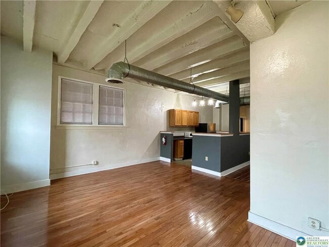 Building Photo - 147 S 4th St