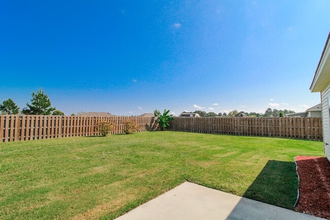 Building Photo - 147 Stonebrook Way
