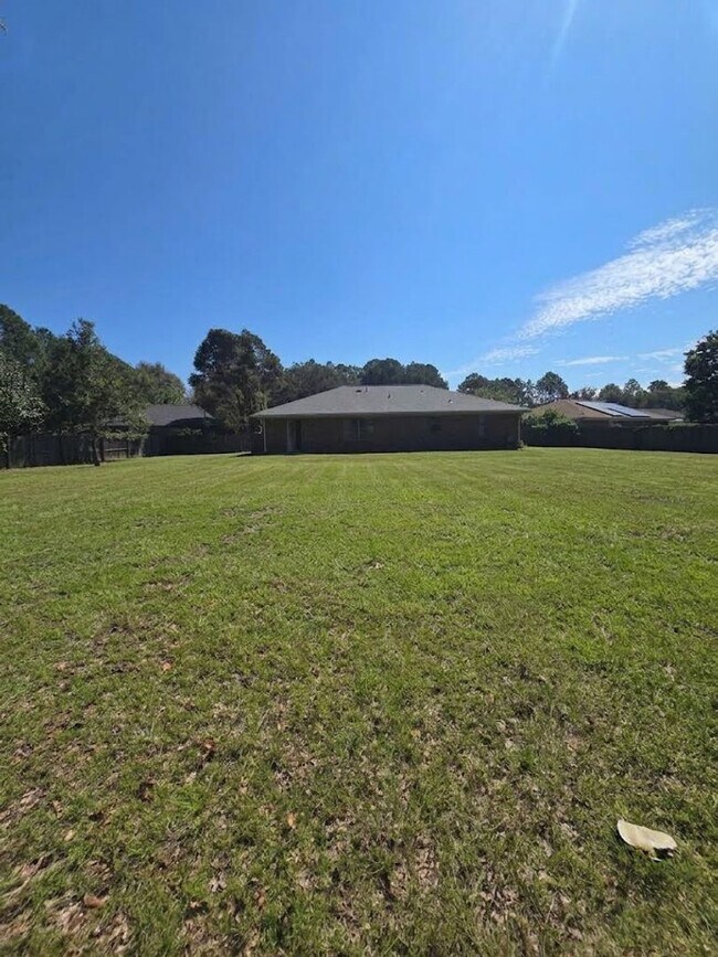 Building Photo - 1488 Flo Zechman Dr