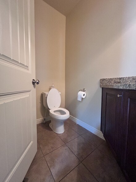 Building Photo - 1169 S 225 E