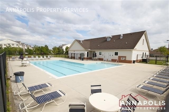Building Photo - 109 Pinecove Ct