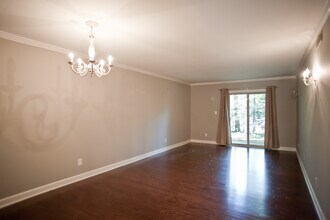 Building Photo - Two Bedroom Condo at The Retreat