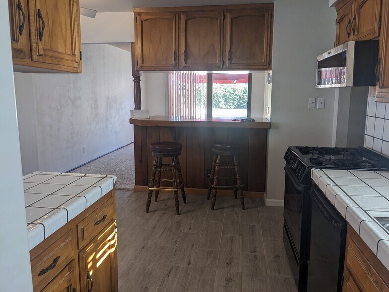 Building Photo - 3161 W Swift Ave