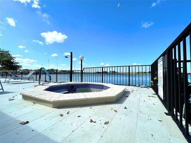 Building Photo - 461 Ives Dairy Rd