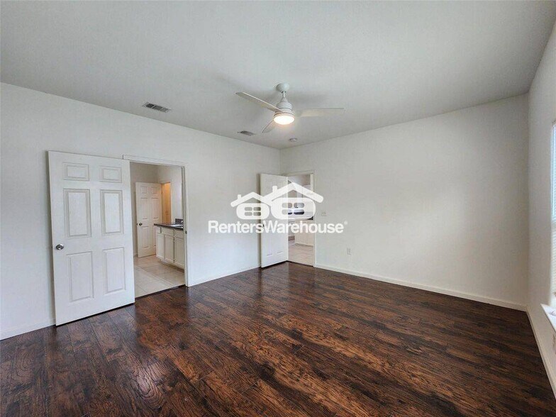 Building Photo - 1105 Erin St