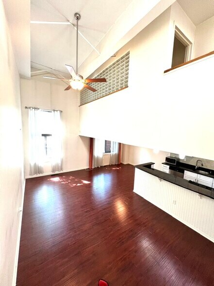 Living Area - 66 N St