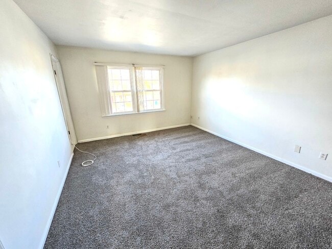 Building Photo - 5221 Johnstown Ln