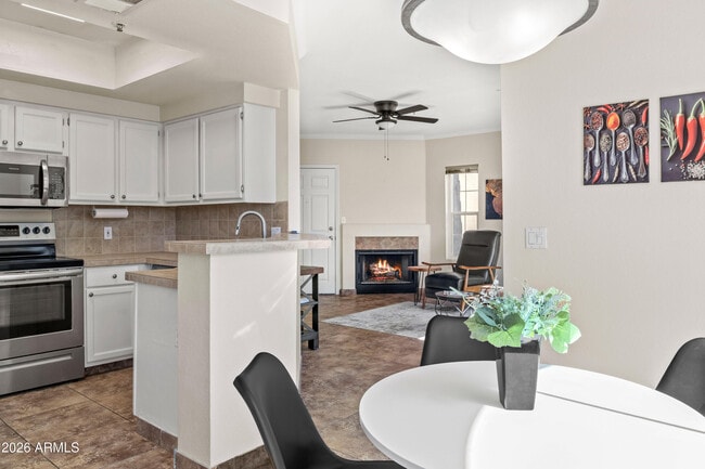 Building Photo - 9450 E Becker Ln