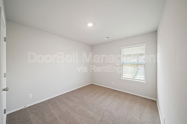 Building Photo - 2709 Stonecreek Dr