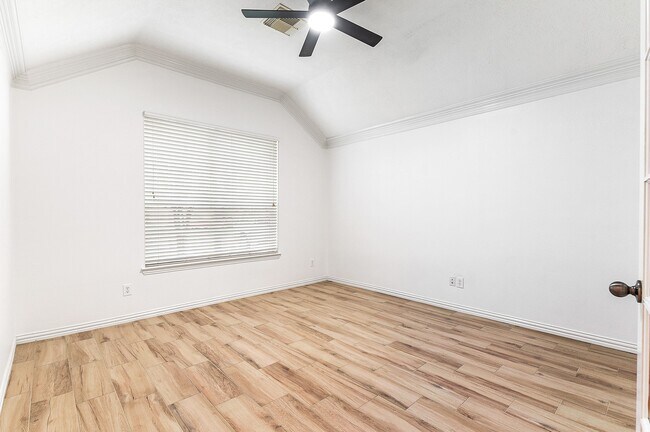 Building Photo - 28259 Daystrom Ln