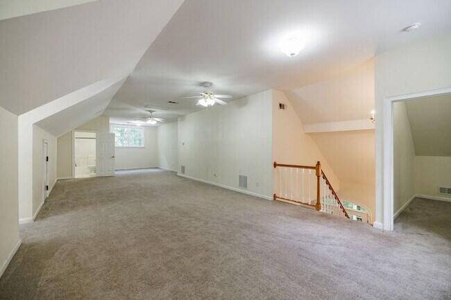 Building Photo - 580 Wolf Creek Trail