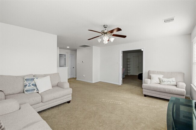 Building Photo - 2527 Cold River Dr