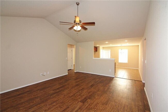 Building Photo - 601 Lasso Ln