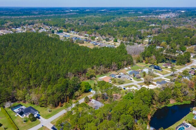 Building Photo - 4040 Red Pine Ln