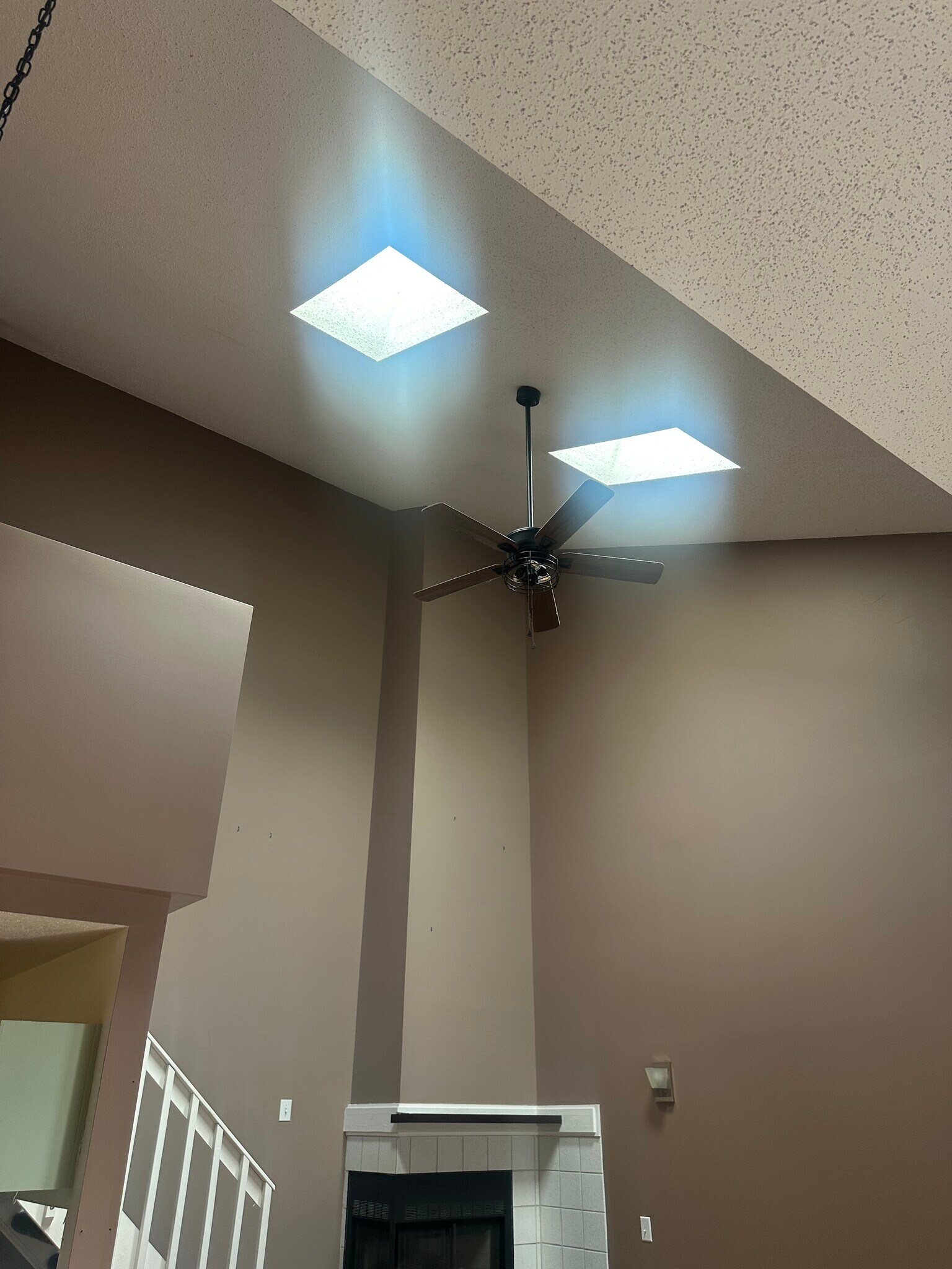 Building Photo - 5080 Heathglen Cir