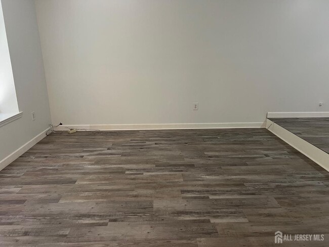 Building Photo - 127 Aspen Dr