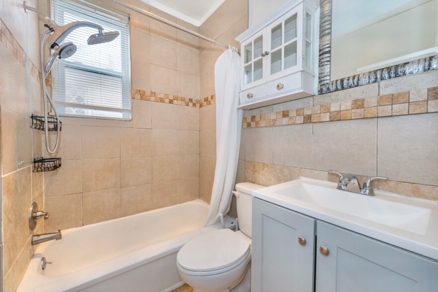 Building Photo - 45 Essex Ave