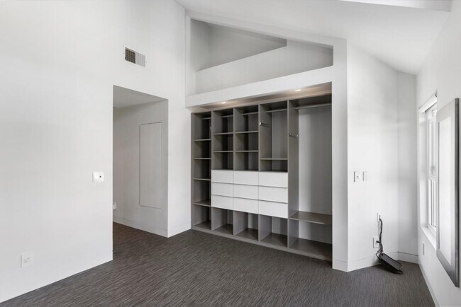 Building Photo - 103 Pacchetti Way