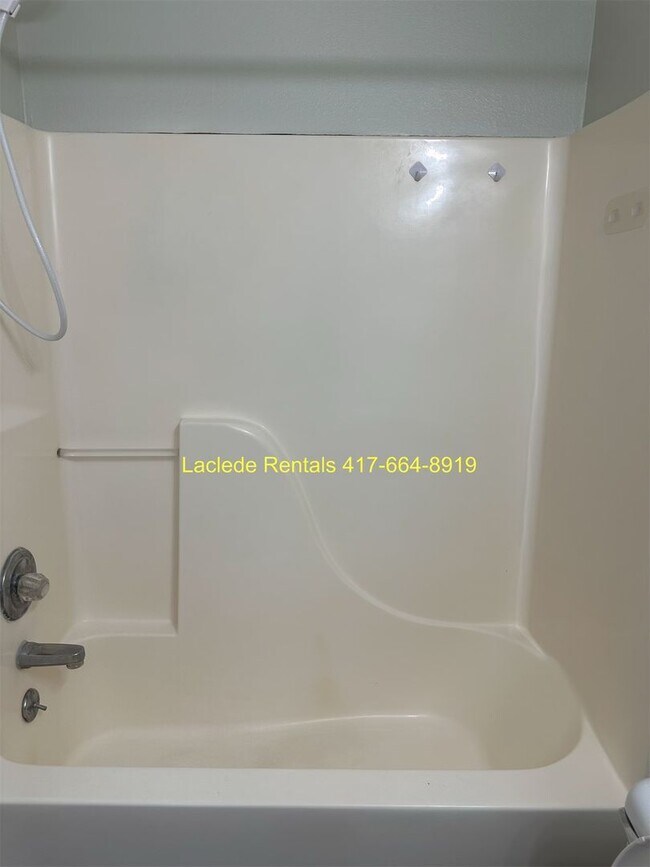Building Photo - 3 BEDROOM 2.5 BATHROOM TOWNHOUSE FOR RENT