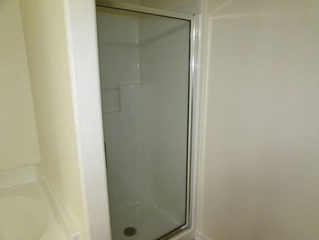 Building Photo - Modern Comfort: Your Ideal Rental Home in Valdosta, GA. Minutes from Moody Air Force Base