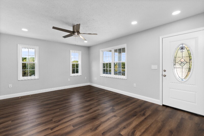 Building Photo - 1024 Ivanhoe Ave