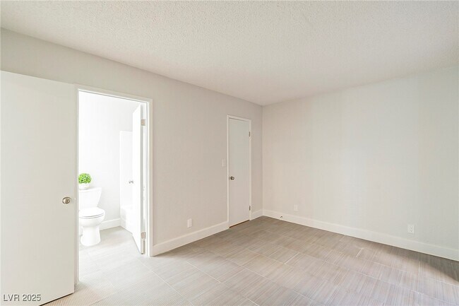 Building Photo - 832 Mantis Way